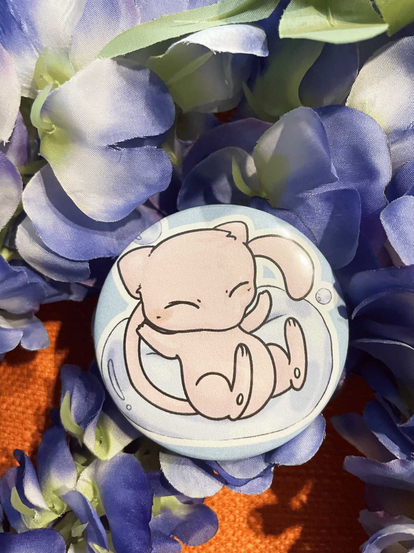 Mew on the Bubble Large Button Pin – 58mm